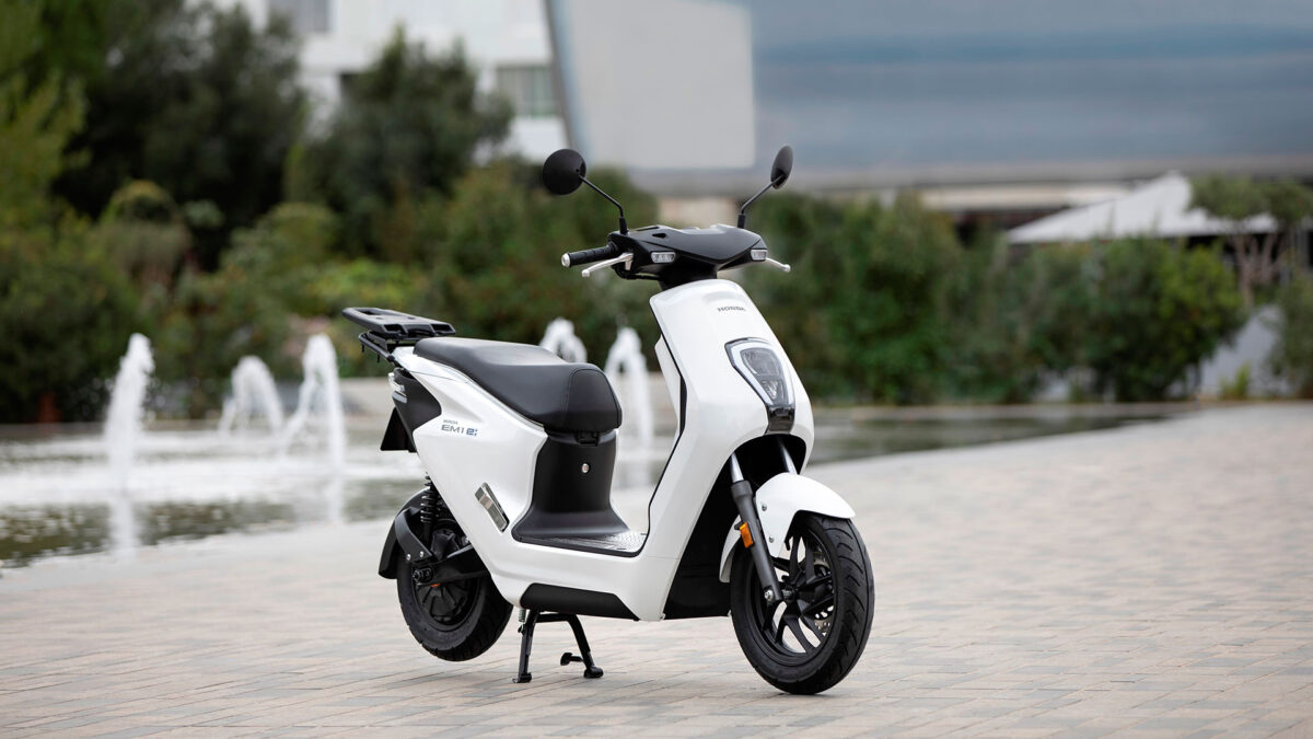 Honda EM1 e:, saluda al primer modelo eléctrico de la marca en Europa 1 honda-em1-e-2023