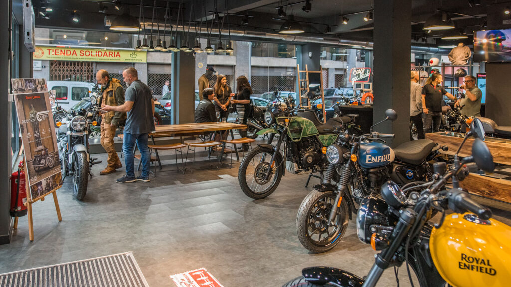 Royal Enfield estrena un nuevo punto de venta en las Islas Baleares 11 ndp_royalenfield_mallorca_(10)