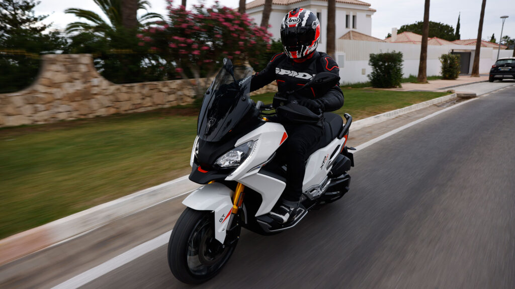 Prueba Peugeot XP400: Carácter de moda 15 prueba peugeot xp400 1