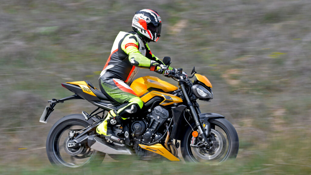 Prueba Triumph Street Triple 765 RS: naked deportiva con mayúsculas 13 prueba triumph street triple 765 rs 12