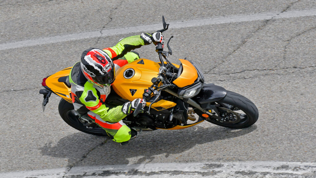 Prueba Triumph Street Triple 765 RS: naked deportiva con mayúsculas 16 prueba triumph street triple 765 rs 8
