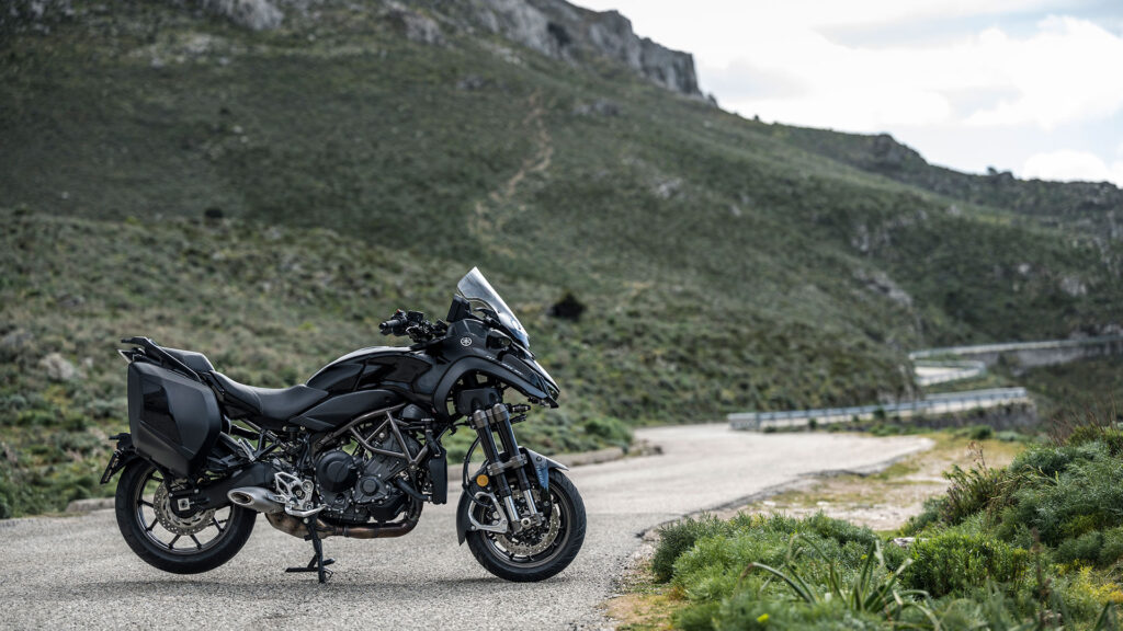 Prueba Yamaha Niken GT 2023: experiencia tourer 9 prueba-yamaha-niken-gt-2023-1