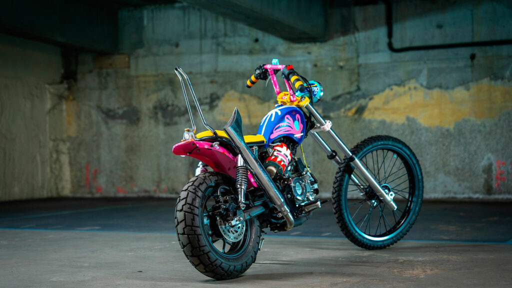 Honda 'surfea' el festival Wheels and Waves 2023 con una impresionante colección de minimotos customizadas 12 441552 Wheels Waves Minis Customs