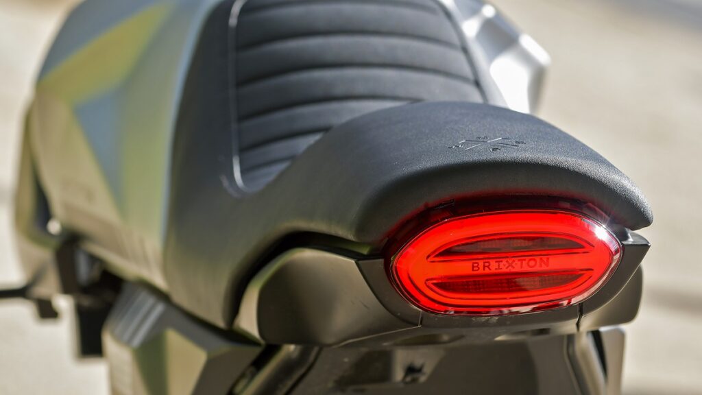 Prueba Brixton Crossfire 125: Una retro diferente 12 BRIXTON Crossfire 125 2023 12