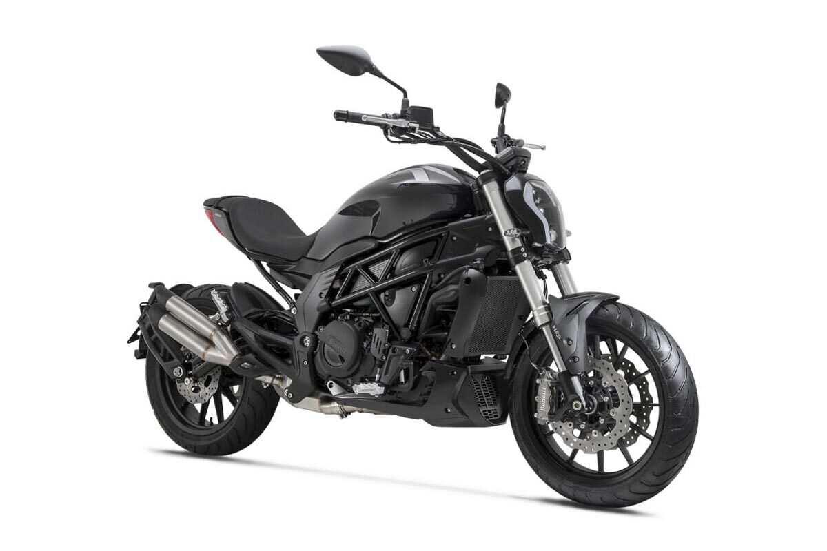 Esta cruiser de Benelli para el A2 sigue en oferta hasta finales de septiembre 1 Benelli 502 C