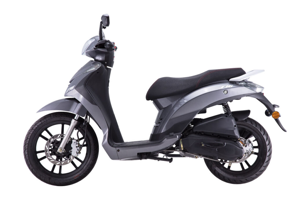 Peugeot Tweet 125: este es su precio y los modelos de scooter rueda alta rivales 16 Daelim S16 Fi