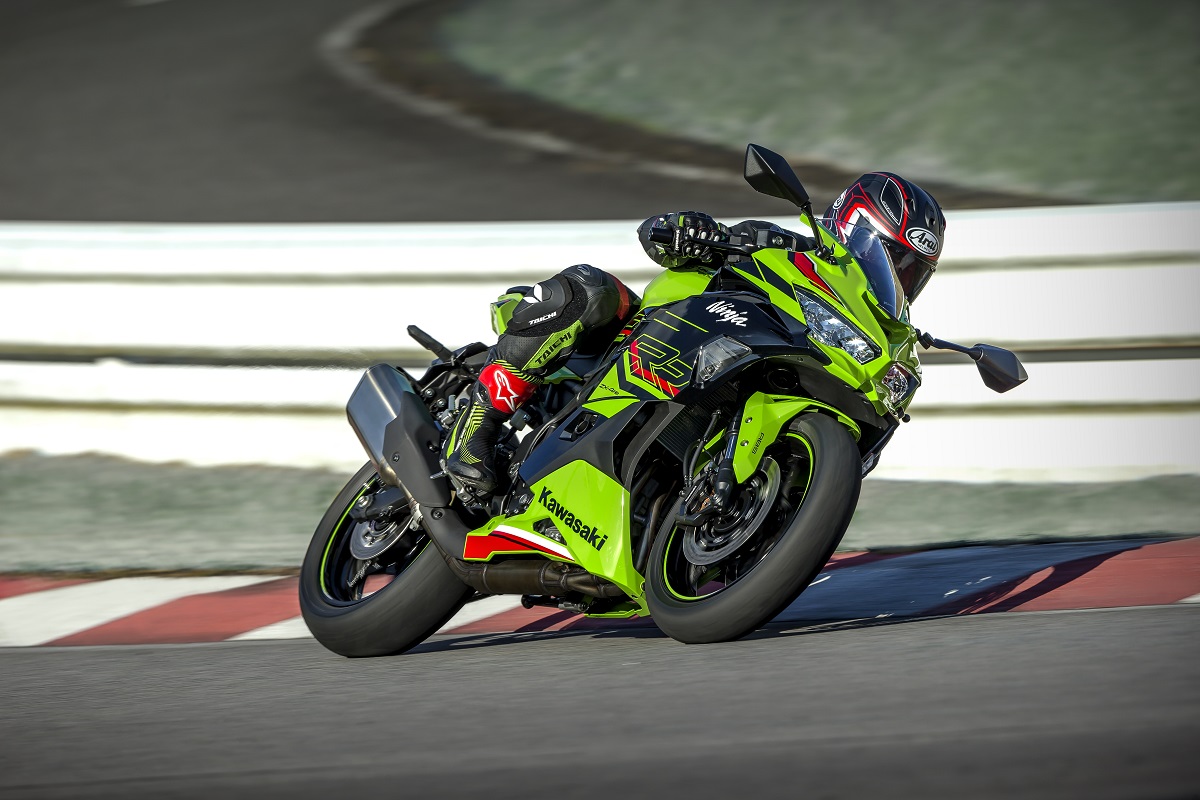 Nueva Kawasaki Ninja ZX-4R y ZX-4RR: a punto de abrir la lista de reservas limitadas con precios definitivos 7 Kawasaki ZX-4R y ZX-4RR 2024