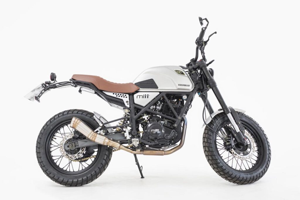 Brixton Crossfire 125: este es su precio y las motos rivales 15 Mitt 125 DS Scrambler