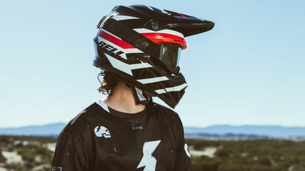 Bell Moto-9S Flex: nueva versión y nuevas gráficas 11 NdP_BELL_Moto9SFlex_Banshee_019