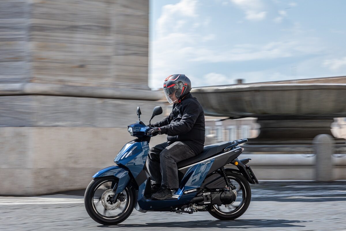 Peugeot Tweet 125: este es su precio y los modelos de scooter rueda alta rivales 1 Peugeot Tweet 125 2023