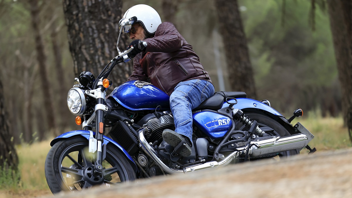 Prueba Royal Enfield Super Meteor 650 Astral: Tercera opción