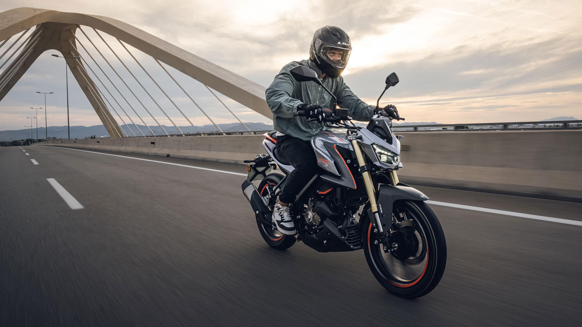QJ Motor SRK 125 S: el modelo de acceso a la gama Street ya está aquí 8 qj-motor-srk-125-s