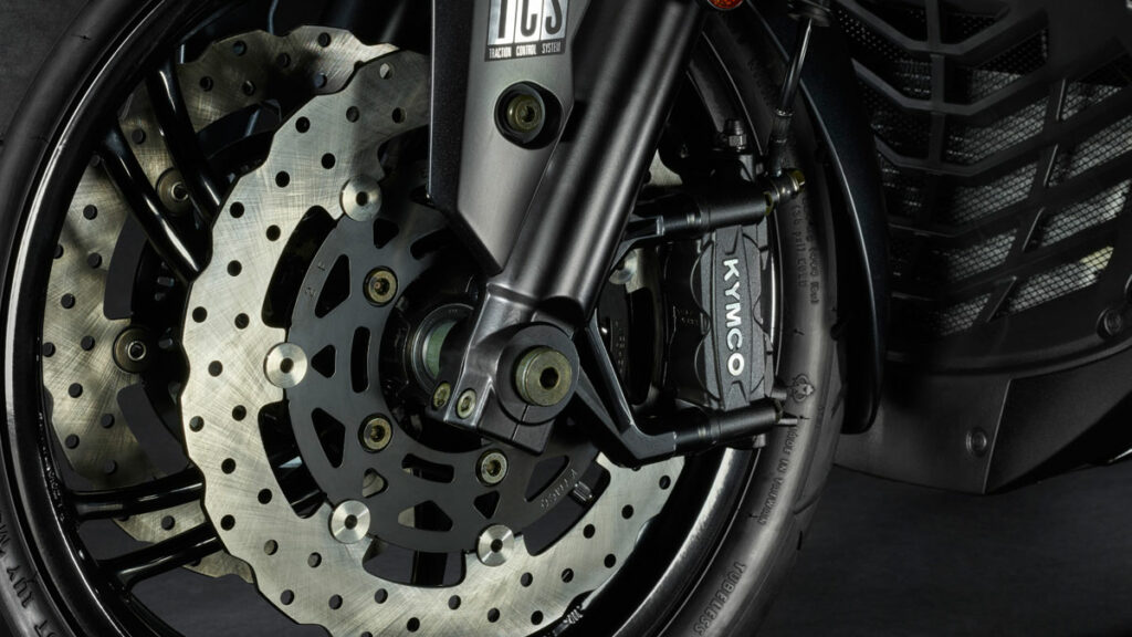 KYMCO Xciting VS 400: el buque insignia evoluciona 12 xciting vs 400 detalle negro 14