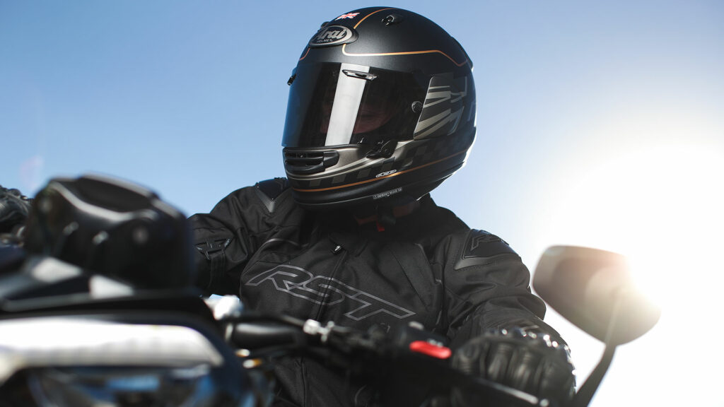 Arai Quantic: la esencia de siempre con un nuevo look 9 Arai2022©L.Beylot-47_