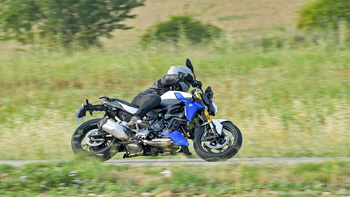 BMW F 900 R: este es su precio y las motos rivales