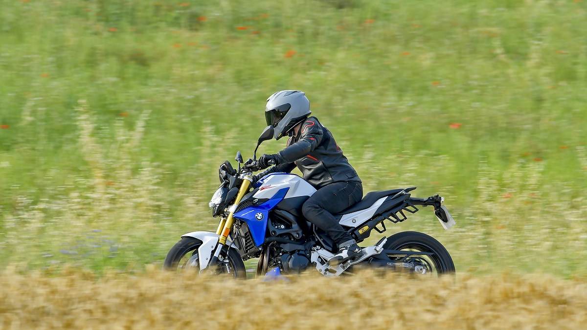 BMW F 900 R 2023, prueba