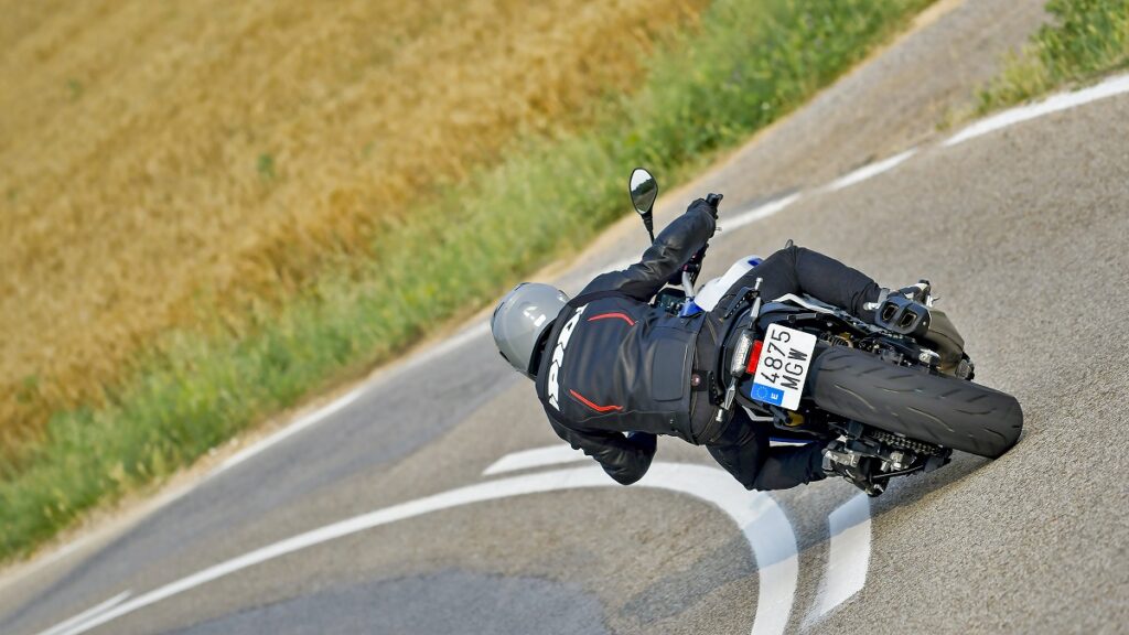 Prueba BMW F 900 R: referencia equidistante 17 BMW F 900 R 2023, prueba