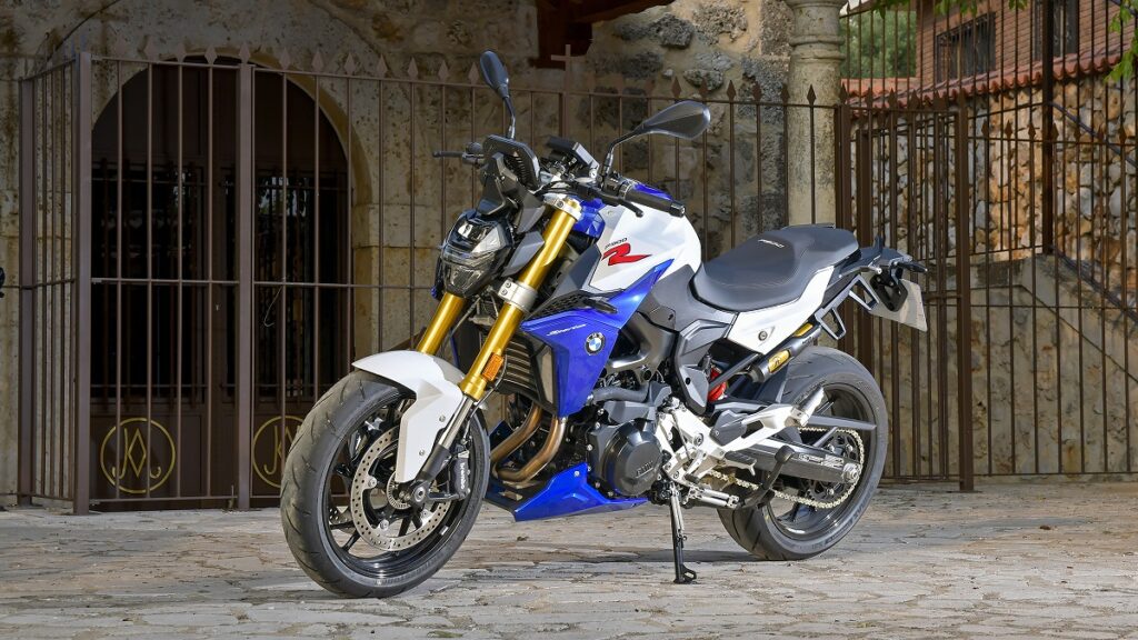 BMW F 900 R 2023, prueba