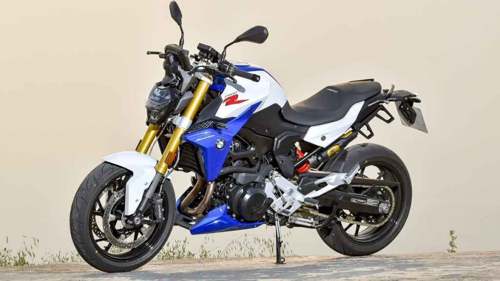 BMW F 900 R 2023, prueba