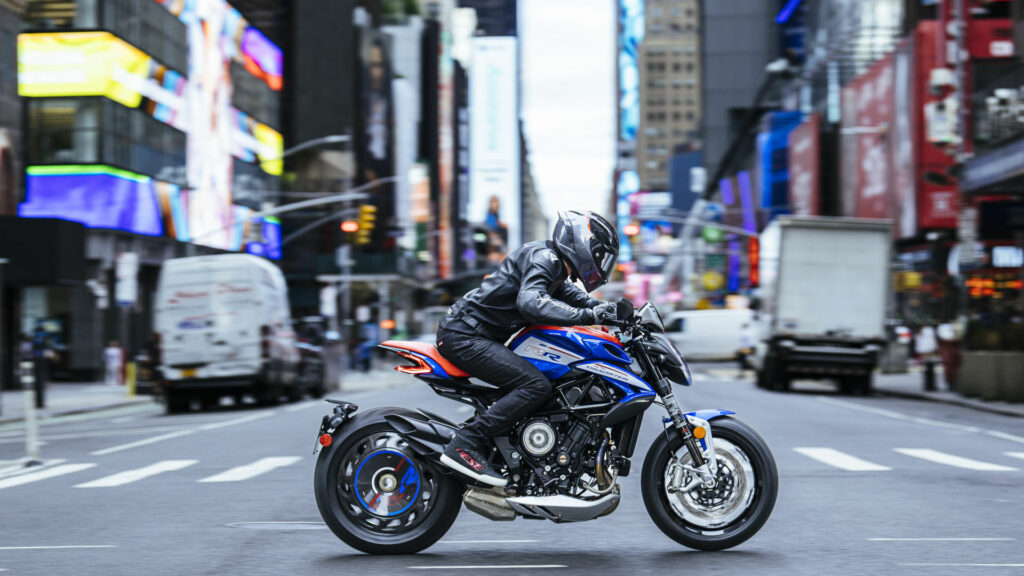 MV Agusta Dragster RR SCS America: 'God bless America' 11 DRAGSTER RR SCS AMERICA AMBIENT DYNAMIC 10