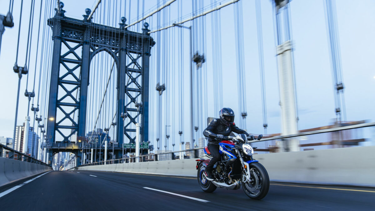 MV Agusta Dragster RR SCS America: 'God bless America' 1 DRAGSTER RR SCS AMERICA AMBIENT DYNAMIC (7)