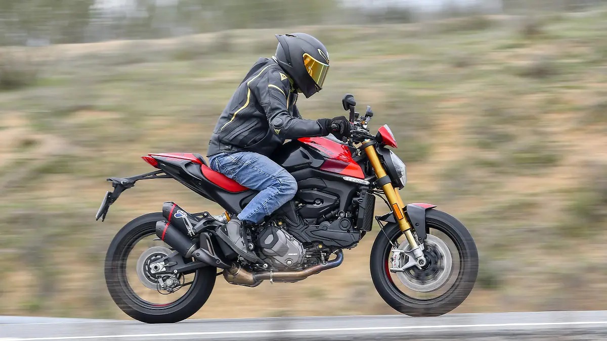 Fotos promoción Ducati Monster y Ducati Monster SP 1 Las icónicas Ducati Monster y Ducati Monster SP te regalan hasta 1.200 euros en ropa y accesorios originales de la marca de Bolonia