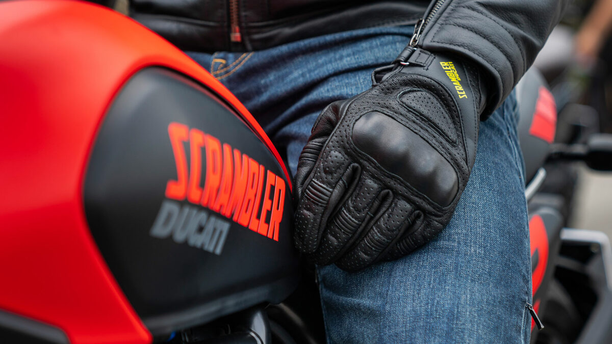 Luce con orgullo tu pasión por Scrambler Ducati: llega a las tiendas la colección de ropa 1 MY23_DUCATI_SCRAMBLER_APPAREL