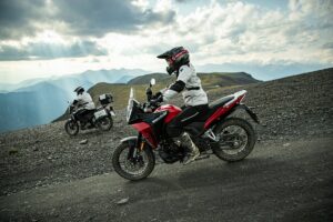Fotos Macbor Montana XR1 125 y las motos trail aventura rivales