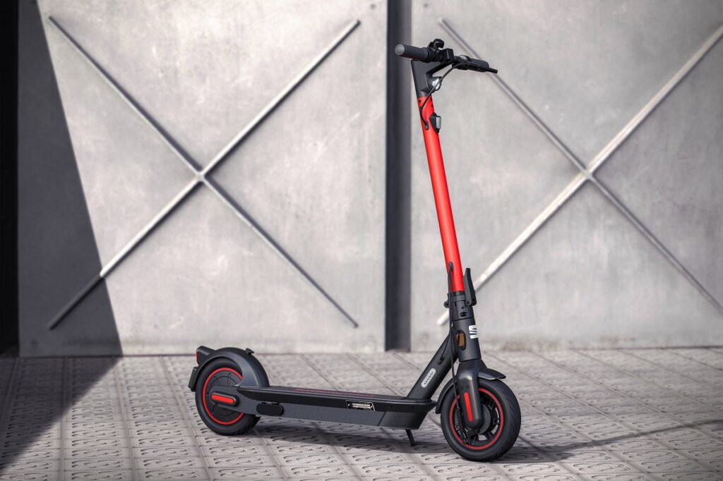 Gama SEAT MÓ: cuando la movilidad urbana debe encontrar soluciones prácticas y asequibles para afrontar los retos del día a día 16 SEAT Mó 65, patinete eléctrico