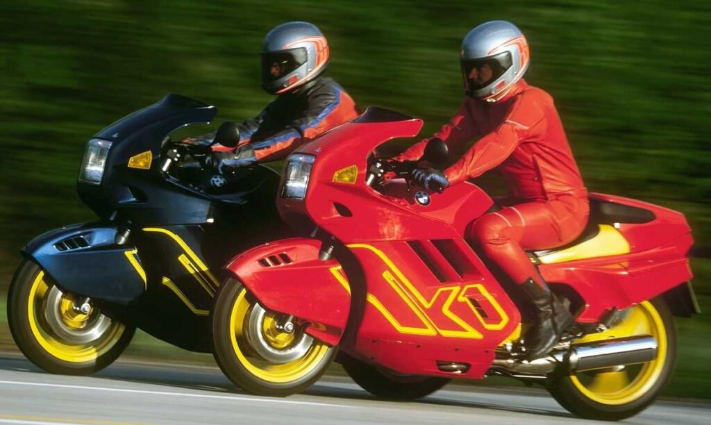 Motos olvidadas (I): los modelos de carretera que has dejado de ver por la calle hace tiempo 15 bmw k1 accion rojo azul