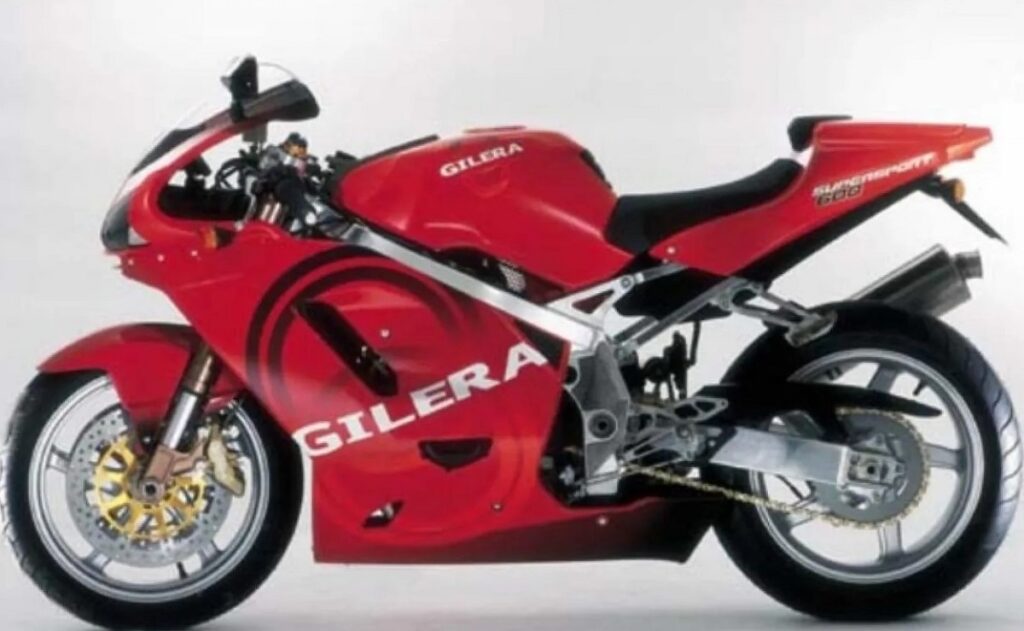 Motos olvidadas (I): los modelos de carretera que has dejado de ver por la calle hace tiempo 17 Gilera SS 600