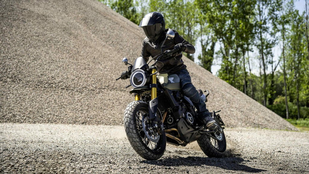 Moto Morini se prepara el buen tiempo con tres interesantes propuestas 3 moto-morini-seiemmezzo-scr-oferta