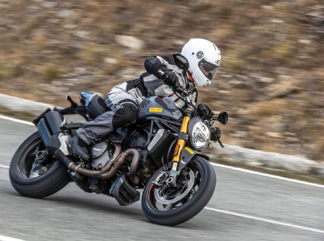 Pirelli Diablo Supercorsa V4: Exigencia absoluta 1 Pirelli Diablo Supercorsa V4 2023