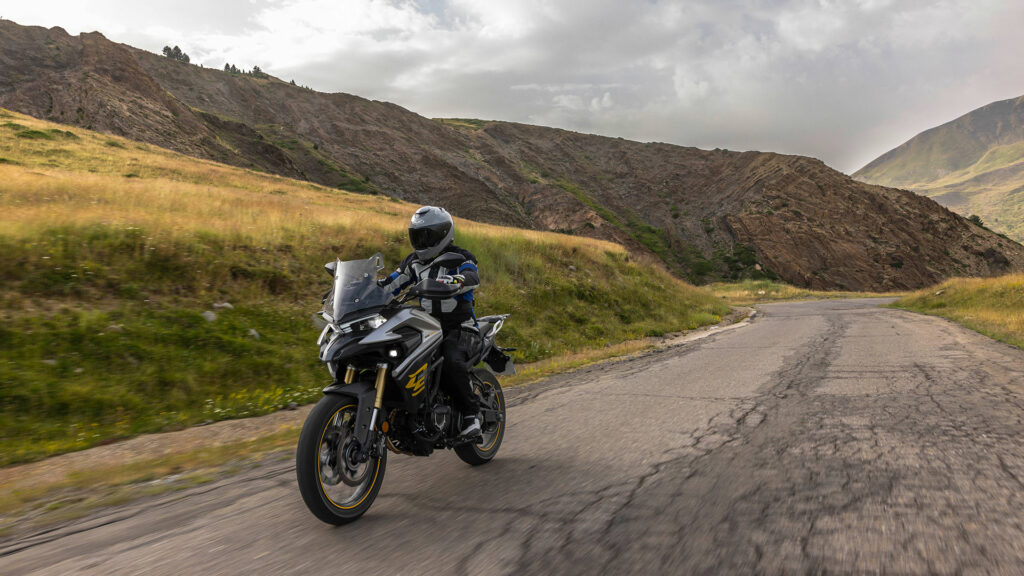 prueba voge 525dsx 18
