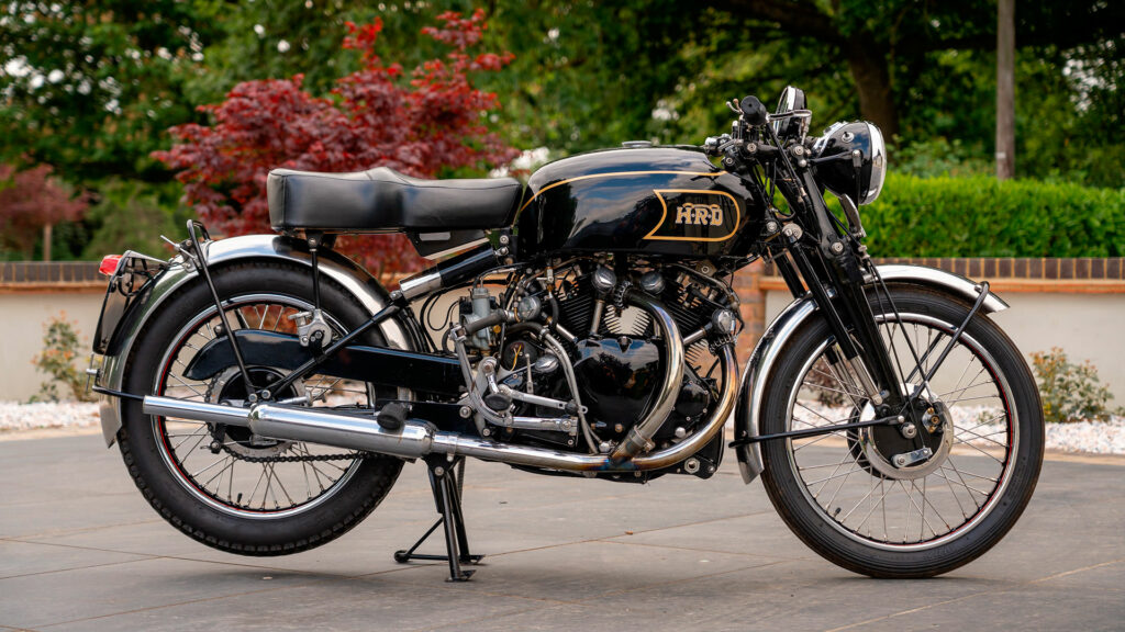 Desde Italia con amor: más de 40 motos clásicas transalpinas se subastarán próximamente en Solihull 8 vincent black shadow subasta hh classics 2023