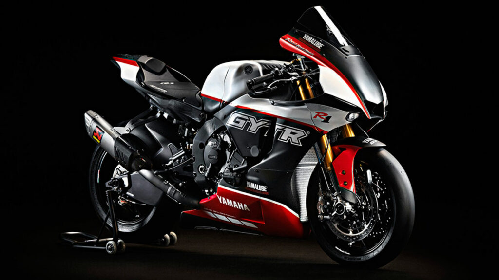 Esta Yamaha R1 25 Aniversario es la versión más radical de la superbike nipona que verás jamás 9 yamaha-r1-25-aniversario-1