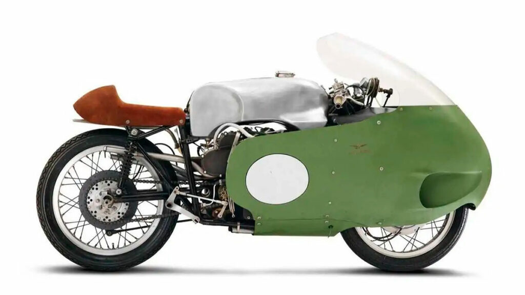 Las 10 marcas de motos más antiguas en activo 17 1955 moto guzzi v8 500 gp