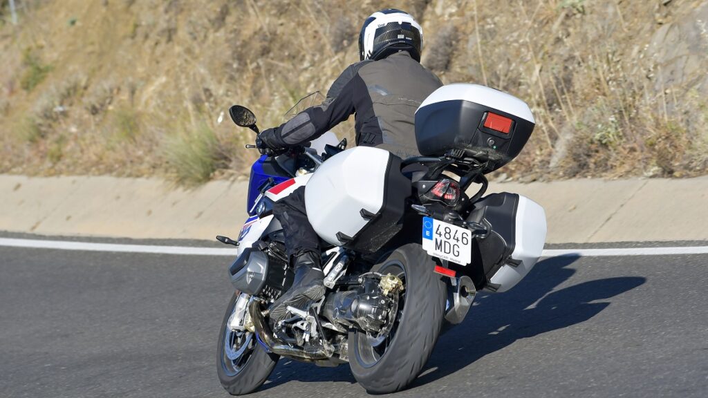 Prueba BMW R 1250 RS: la sport-turismo de toda la vida que perdura en el tiempo, vista con los ojos de hoy 18 BMW R 1250 RS 2023