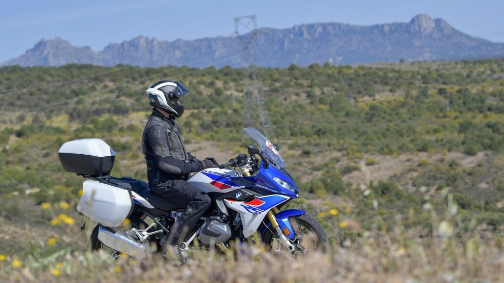 BMW R 1250 RS: estos son sus precios y las motos rivales 7 BMW R 1250 RS 2023