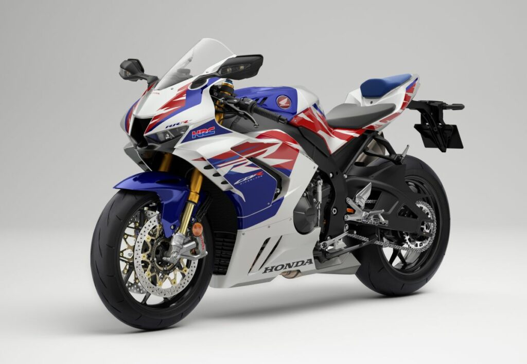 Estas son las 10 motos deportivas más potentes del mercado: 200 CV son pocos 16 Honda CBR 1000 RR R 30 Anniversary 2022