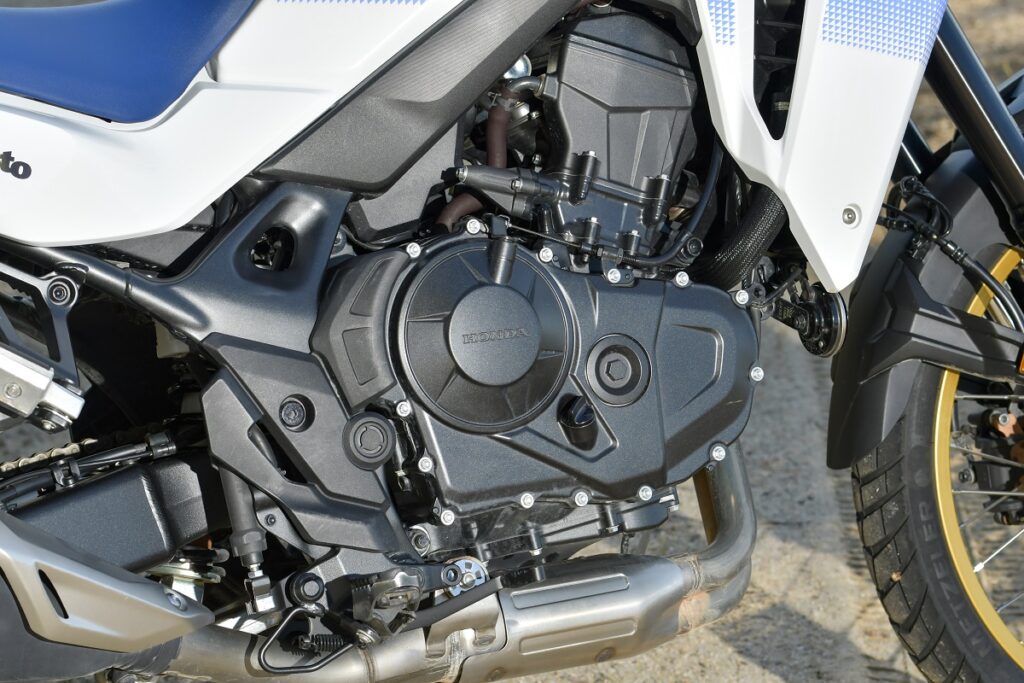 Prueba Honda XL750 Transalp: cuando pierdes una V en el apellido pero recuperas el merecido protagonismo que una trail como esta merece hoy día 11 Honda XL750 Transalp 2023