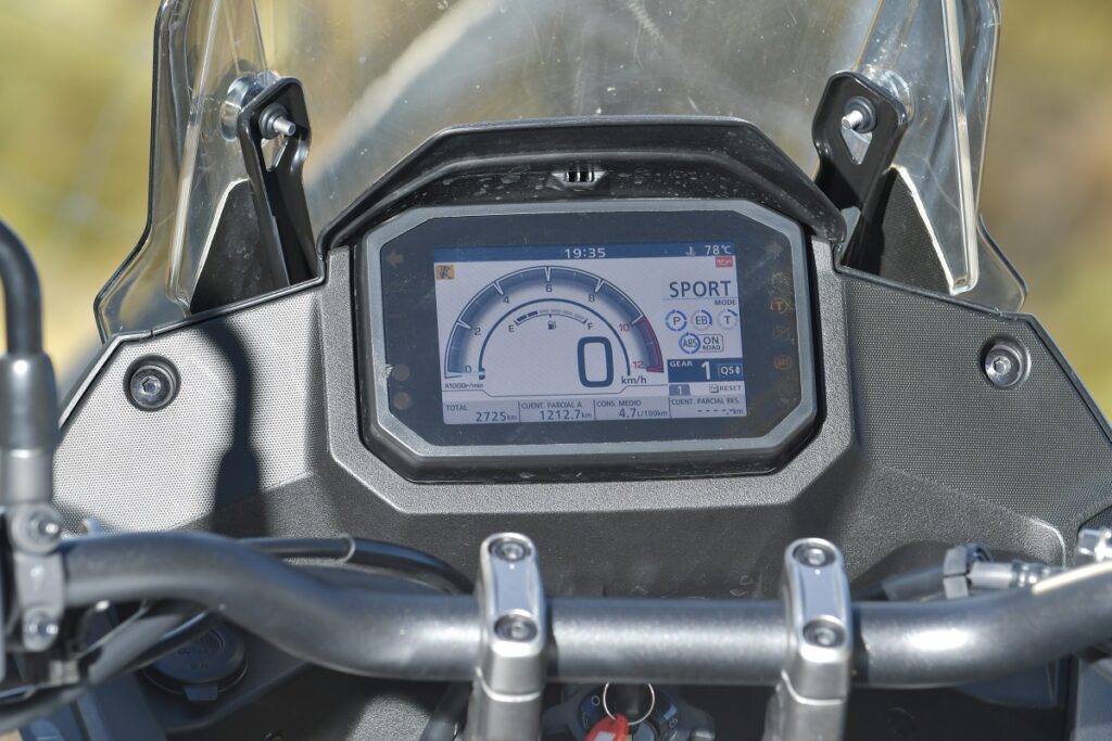Prueba Honda XL750 Transalp: cuando pierdes una V en el apellido pero recuperas el merecido protagonismo que una trail como esta merece hoy día 12 Honda XL750 Transalp 2023