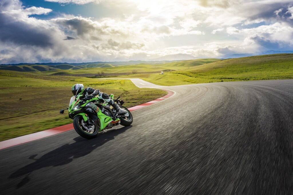 La Kawasaki Ninja ZX-6R 2024 ya tiene precio y promoción Good Times 3: seguro gratis con mantenimiento y garantía 13 Kawasaki Ninja ZX-6R 2024