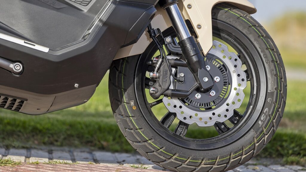 Prueba Keeway Vieste XDV 300: El desconocido que vino de oriente 14 Keeway Vieste XDV 300 2023