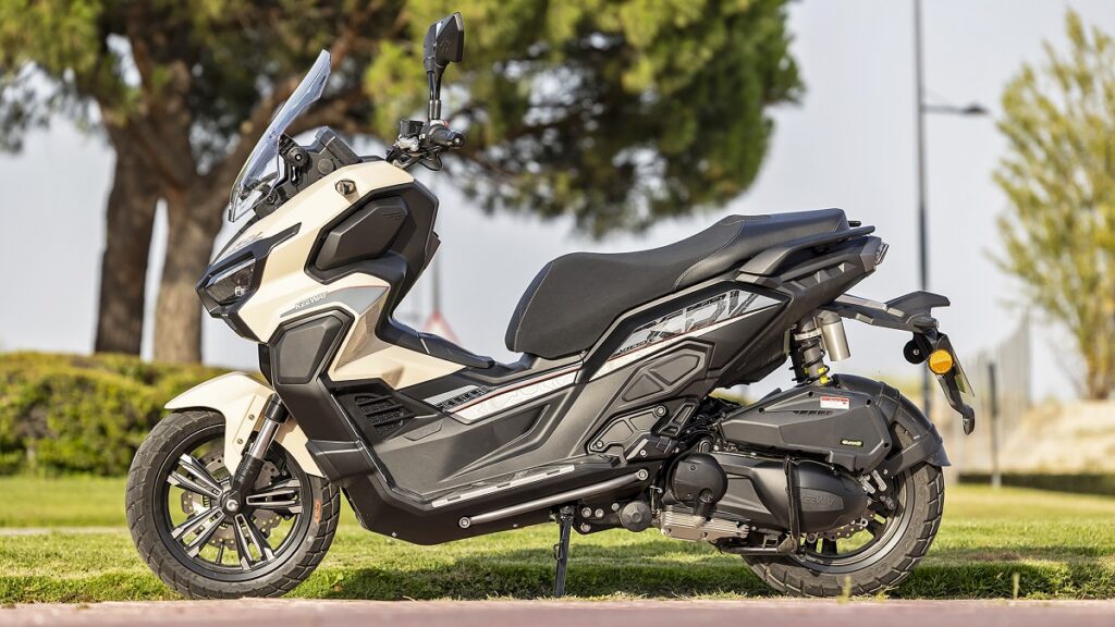Prueba Keeway Vieste XDV 300: El desconocido que vino de oriente 19 Keeway Vieste XDV 300 2023