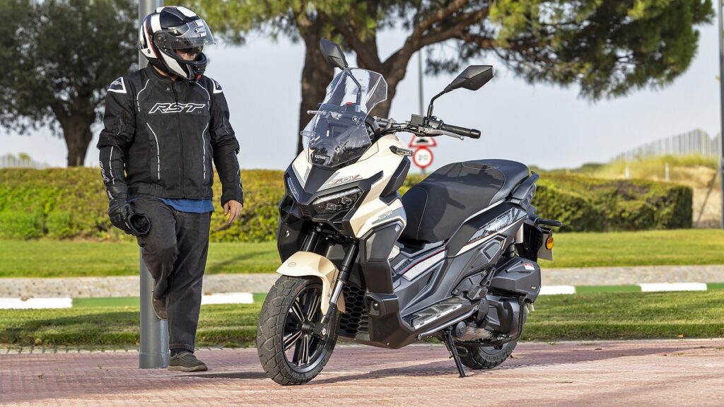 Prueba Keeway Vieste XDV 300: El desconocido que vino de oriente 11 Keeway Vieste XDV 300 2023