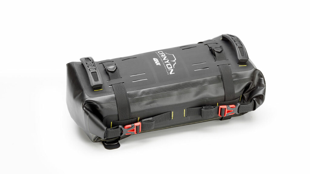 La gama Canyon de GIVI se amplía con dos nuevas bolsas 13 NDP_GIVI_CANYON_GRT724_(1)
