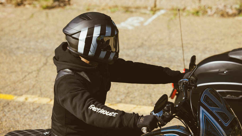 El casco deportivo por excelencia de Bell se renueva y llega a España de la mano de Bihr 11 NdP BELL RaceStar FasthouseStreetPunk 005