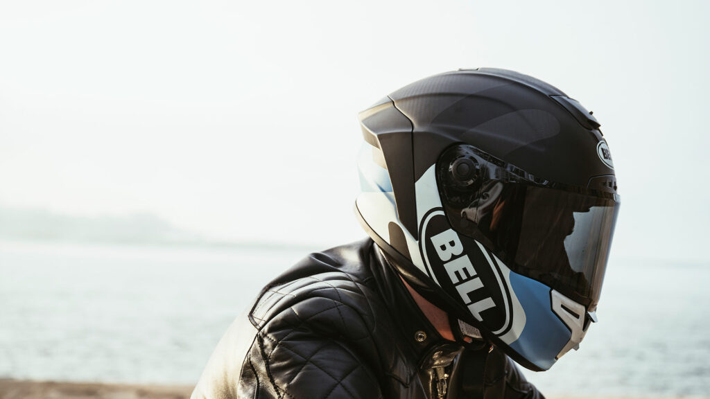 El casco deportivo por excelencia de Bell se renueva y llega a España de la mano de Bihr 1 NdP_BELL_RaceStar_HelloCousteauAlgae_001