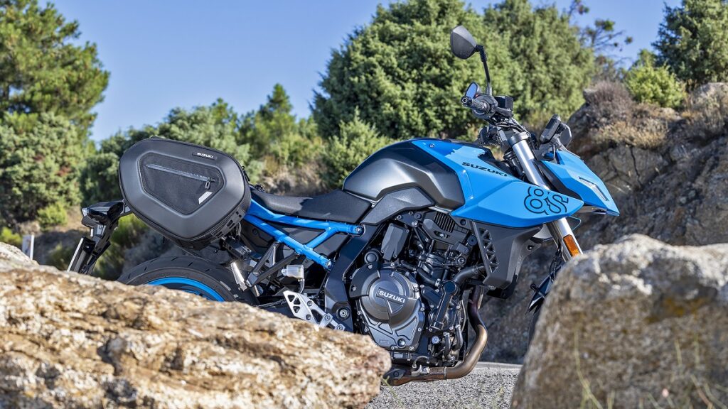 Es una moto japonesa 800 de vanguardia para el carnet A2 o A y ahora cuesta menos que un scooter 400 11 Prueba Suzuki GSX-8S 2023